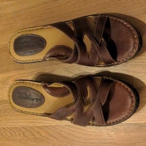 Strictly Comfort Women's Broad Heeled Brown Leather Upper Sandals, Size 9M